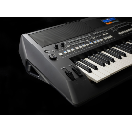 Yamaha PSR-SX600 Arranger Digital Workstation keyboard